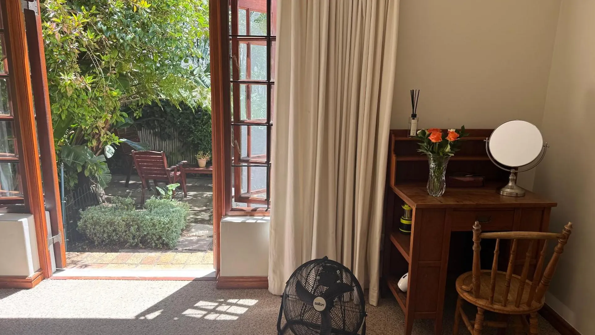 Appartement Grace Cottage Charming 2 Bed En-Suite Cottage With Solar Le Cap Afrique du Sud